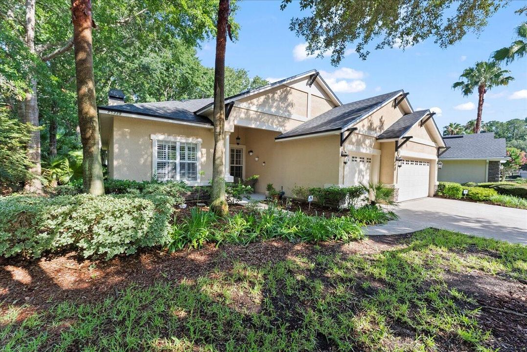 For Sale: $650,000 (4 beds, 3 baths, 2379 Square Feet)