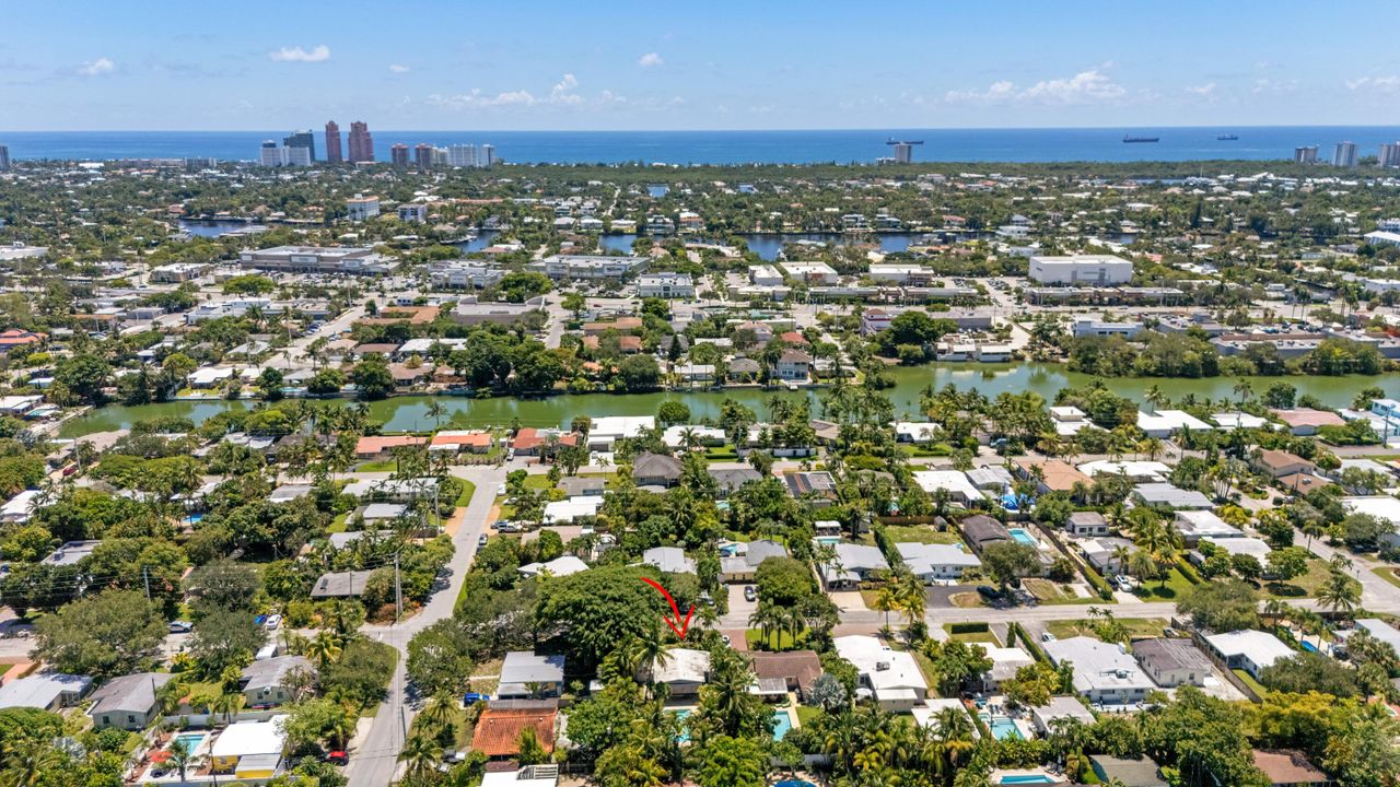 Activo con contrato: $675,000 (3 camas, 2 baños, 1355 Pies cuadrados)