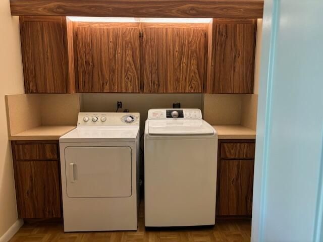 For Sale: $179,900 (2 beds, 2 baths, 1385 Square Feet)