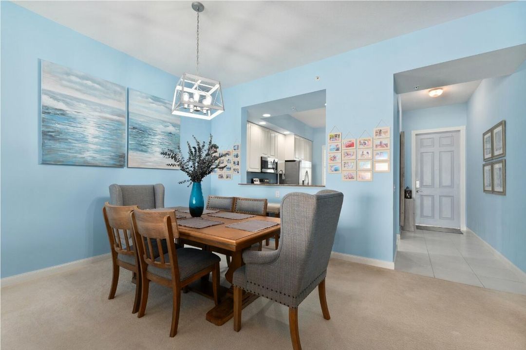 For Sale: $439,400 (2 beds, 2 baths, 1989 Square Feet)