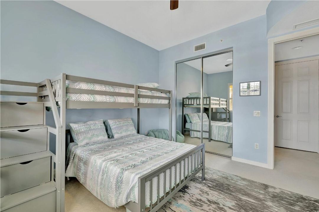 For Sale: $439,400 (2 beds, 2 baths, 1989 Square Feet)