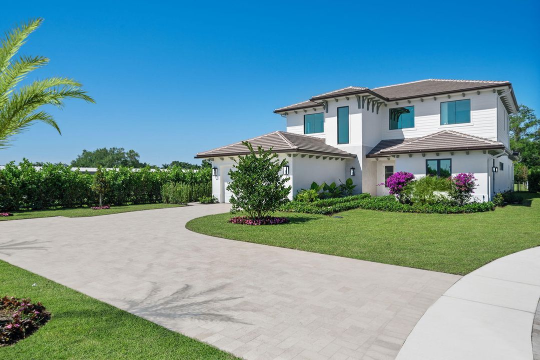 For Rent: $50,000 (5 beds, 4 baths, 4685 Square Feet)