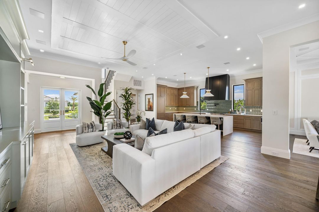 For Rent: $50,000 (5 beds, 4 baths, 4685 Square Feet)