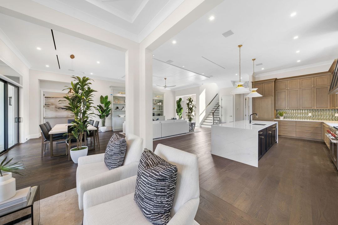 For Rent: $50,000 (5 beds, 4 baths, 4685 Square Feet)