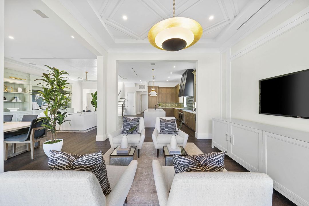 For Rent: $50,000 (5 beds, 4 baths, 4685 Square Feet)