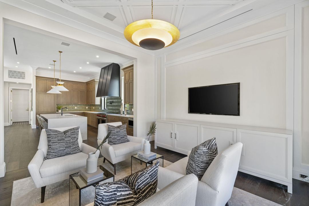 For Rent: $50,000 (5 beds, 4 baths, 4685 Square Feet)