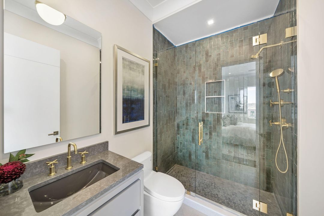 For Rent: $50,000 (5 beds, 4 baths, 4685 Square Feet)