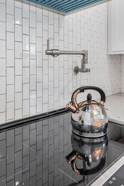 Activo con contrato: $299,999 (2 camas, 2 baños, 717 Pies cuadrados)