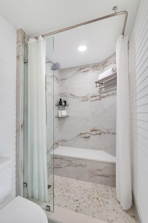 Activo con contrato: $299,999 (2 camas, 2 baños, 717 Pies cuadrados)