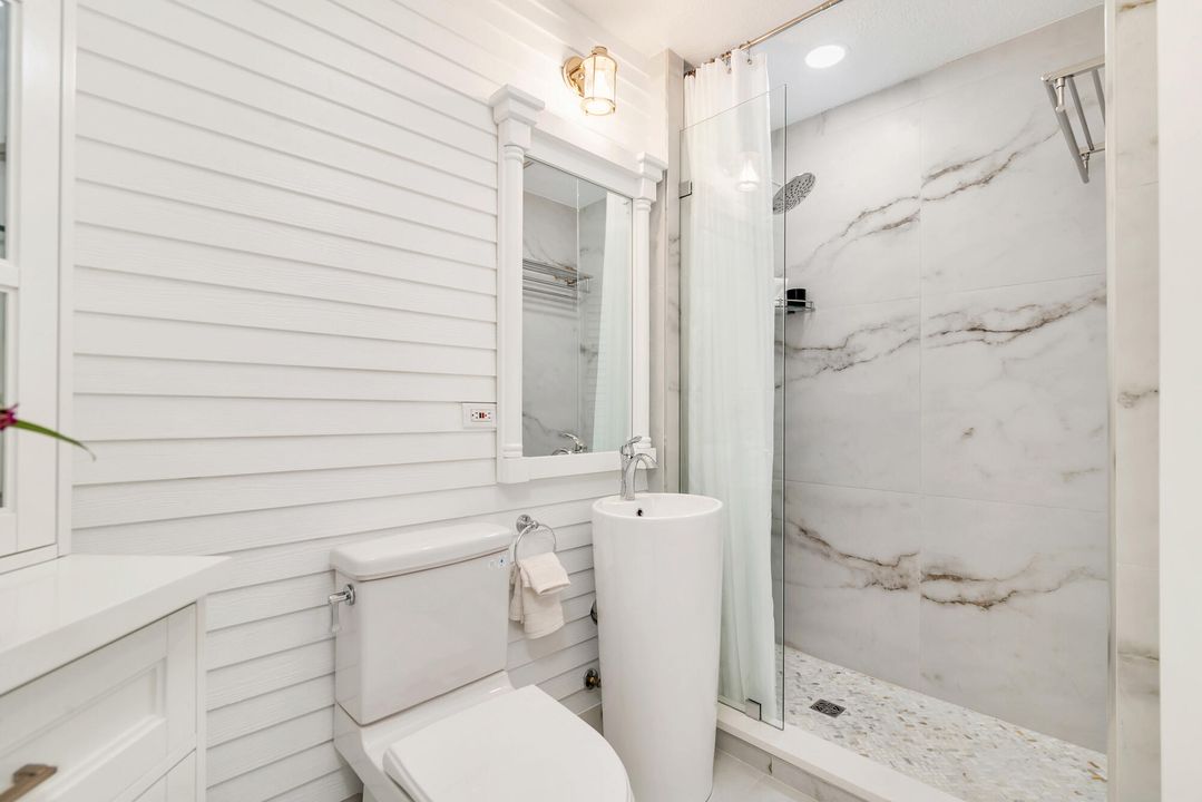 Activo con contrato: $299,999 (2 camas, 2 baños, 717 Pies cuadrados)