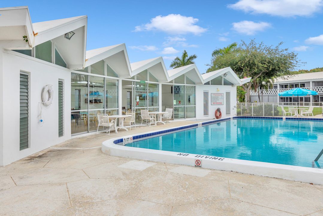 Activo con contrato: $299,999 (2 camas, 2 baños, 717 Pies cuadrados)