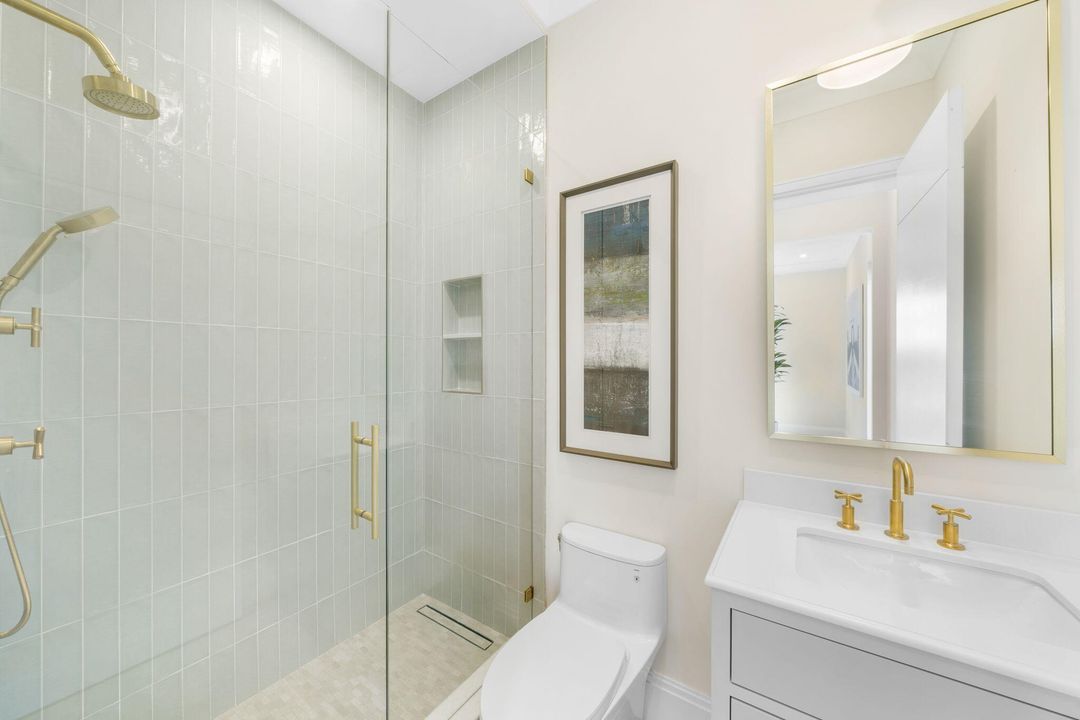 For Rent: $50,000 (5 beds, 4 baths, 4685 Square Feet)