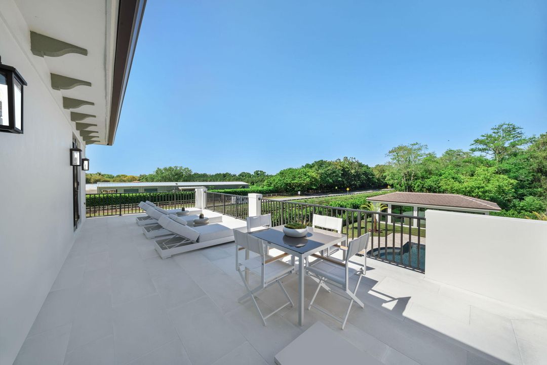 For Rent: $50,000 (5 beds, 4 baths, 4685 Square Feet)