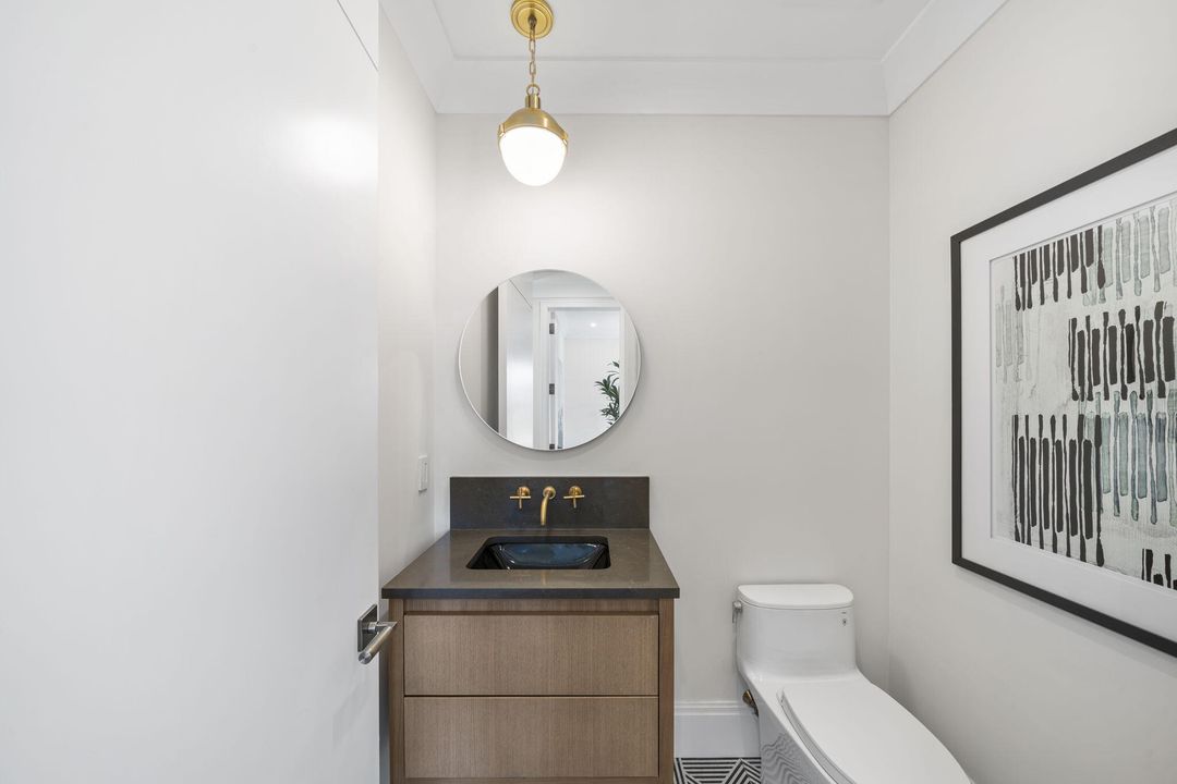 For Rent: $50,000 (5 beds, 4 baths, 4685 Square Feet)