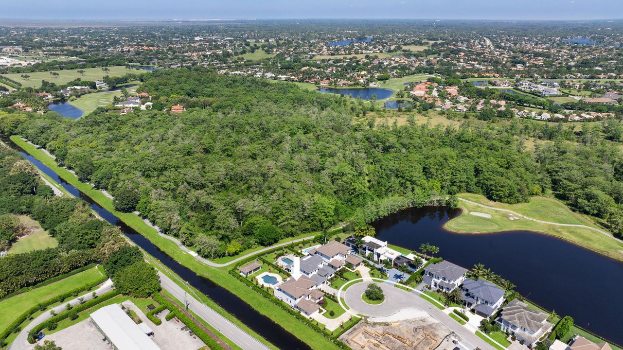 For Rent: $50,000 (5 beds, 4 baths, 4685 Square Feet)