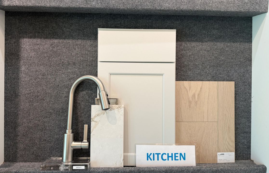 Active With Contract: $803,220 (4 beds, 2 baths, 2894 Square Feet)