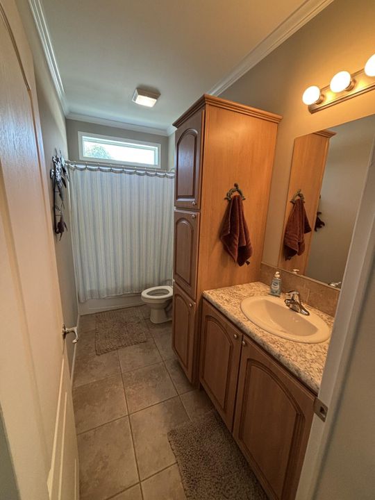 For Sale: $94,900 (2 beds, 2 baths, 1352 Square Feet)