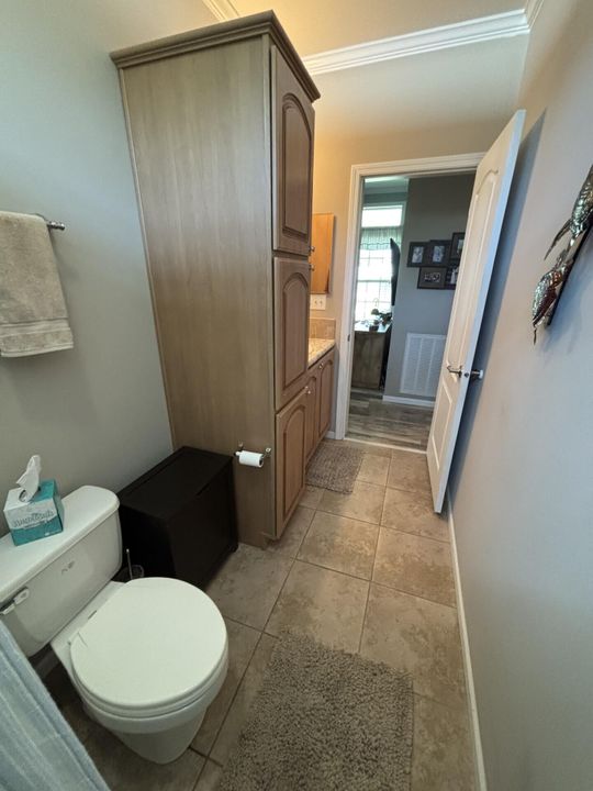 For Sale: $94,900 (2 beds, 2 baths, 1352 Square Feet)