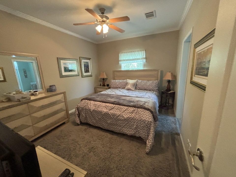 For Sale: $94,900 (2 beds, 2 baths, 1352 Square Feet)