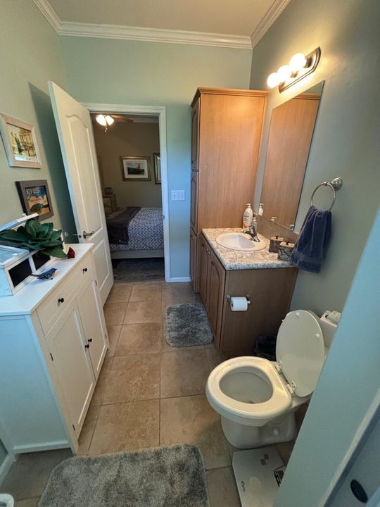 For Sale: $94,900 (2 beds, 2 baths, 1352 Square Feet)