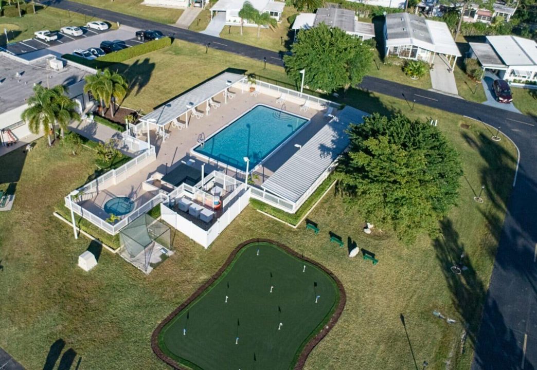 For Sale: $94,900 (2 beds, 2 baths, 1352 Square Feet)