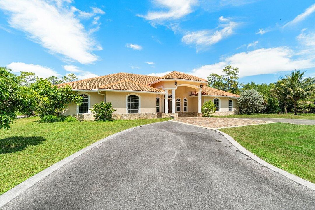 For Sale: $1,525,000 (4 beds, 3 baths, 3730 Square Feet)