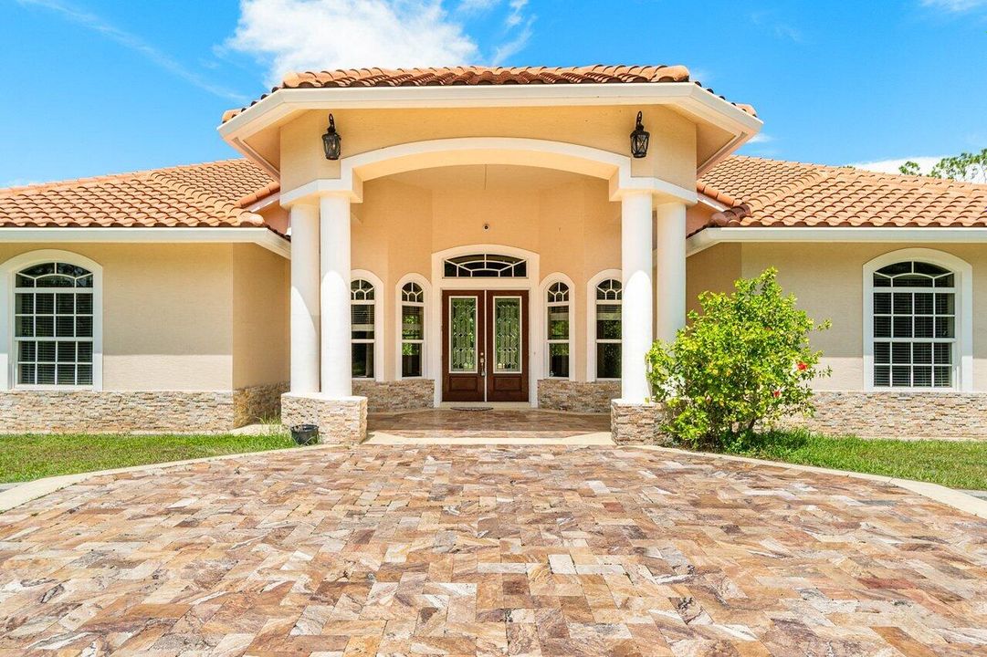 For Sale: $1,525,000 (4 beds, 3 baths, 3730 Square Feet)