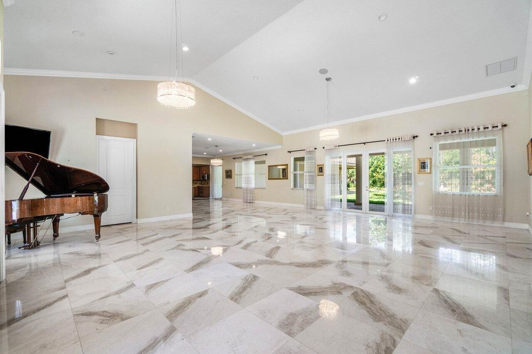 For Sale: $1,525,000 (4 beds, 3 baths, 3730 Square Feet)