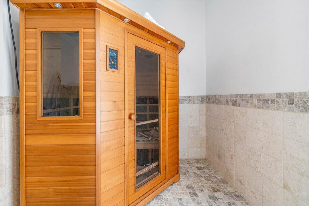 For Sale: $1,525,000 (4 beds, 3 baths, 3730 Square Feet)