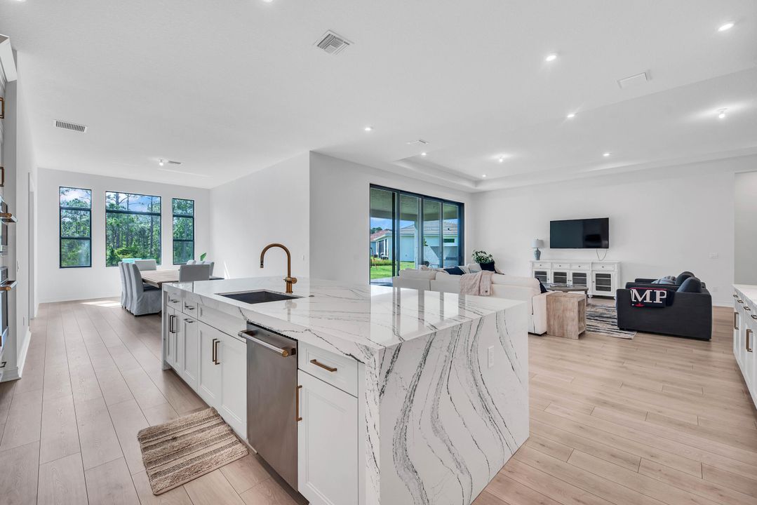 For Sale: $1,997,500 (5 beds, 5 baths, 5093 Square Feet)