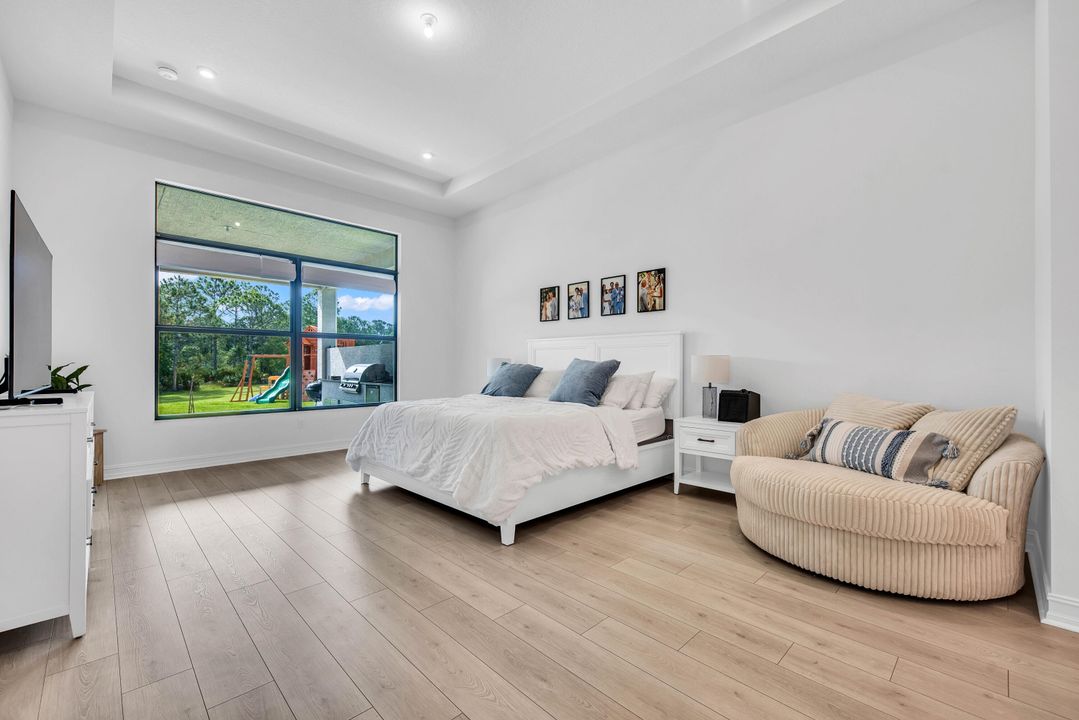 For Sale: $1,997,500 (5 beds, 5 baths, 5093 Square Feet)