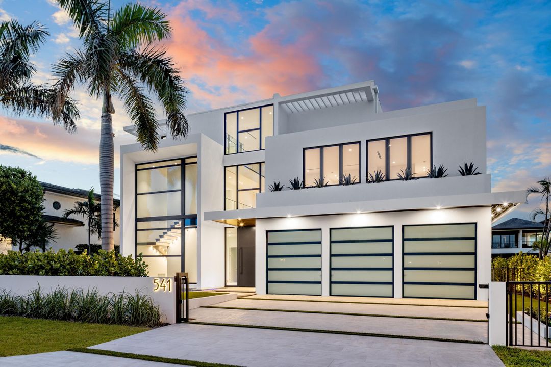 待售: $11,995,000 (5 贝兹, 7 浴室, 7898 平方英尺)