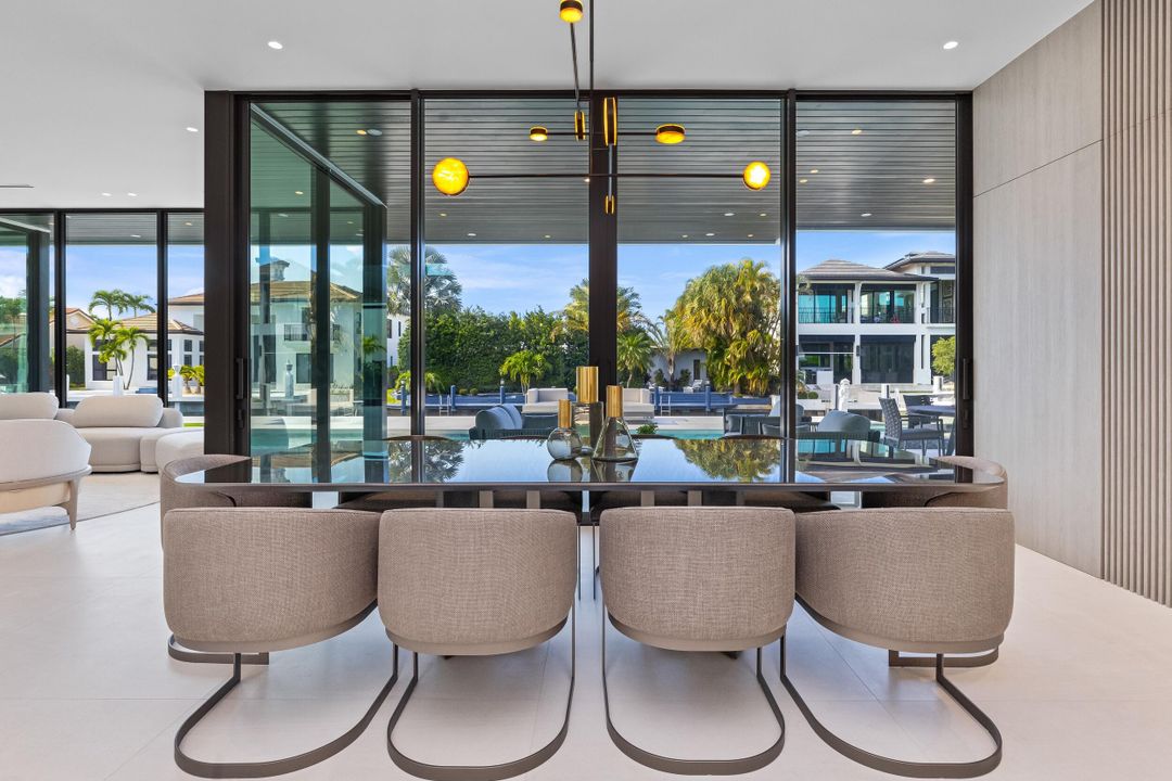 待售: $11,995,000 (5 贝兹, 7 浴室, 7898 平方英尺)