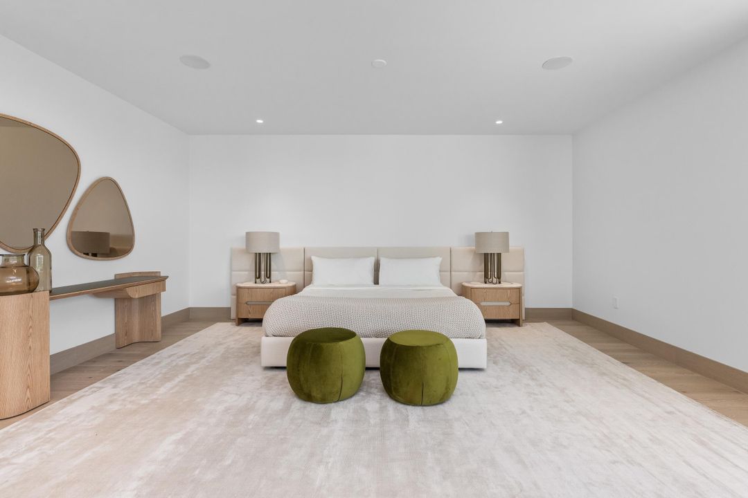 待售: $11,995,000 (5 贝兹, 7 浴室, 7898 平方英尺)