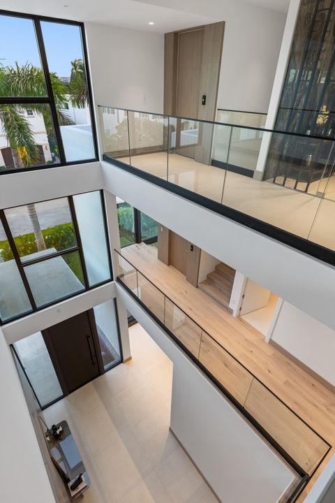 待售: $11,995,000 (5 贝兹, 7 浴室, 7898 平方英尺)