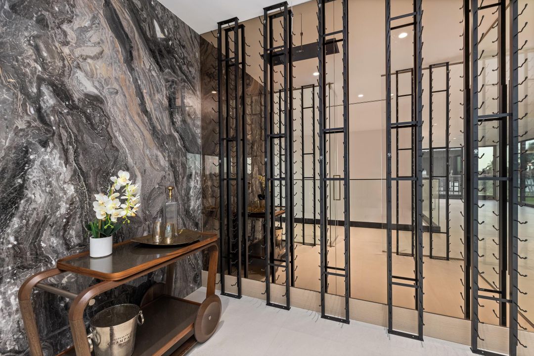 待售: $11,995,000 (5 贝兹, 7 浴室, 7898 平方英尺)