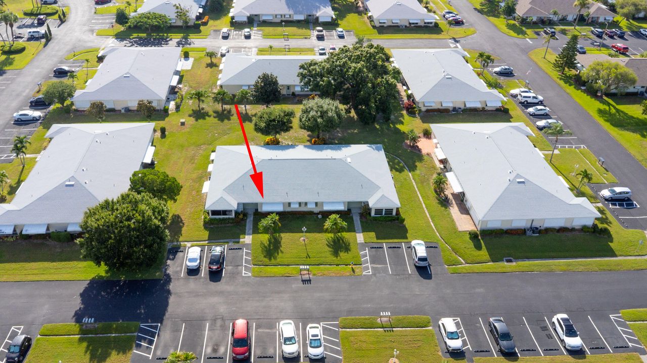 For Sale: $90,000 (1 beds, 1 baths, 994 Square Feet)