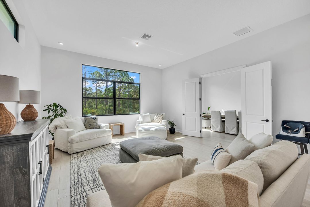 For Sale: $1,997,500 (5 beds, 5 baths, 5093 Square Feet)