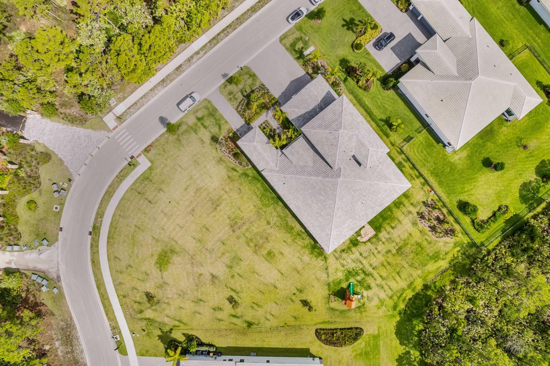 For Sale: $1,997,500 (5 beds, 5 baths, 5093 Square Feet)