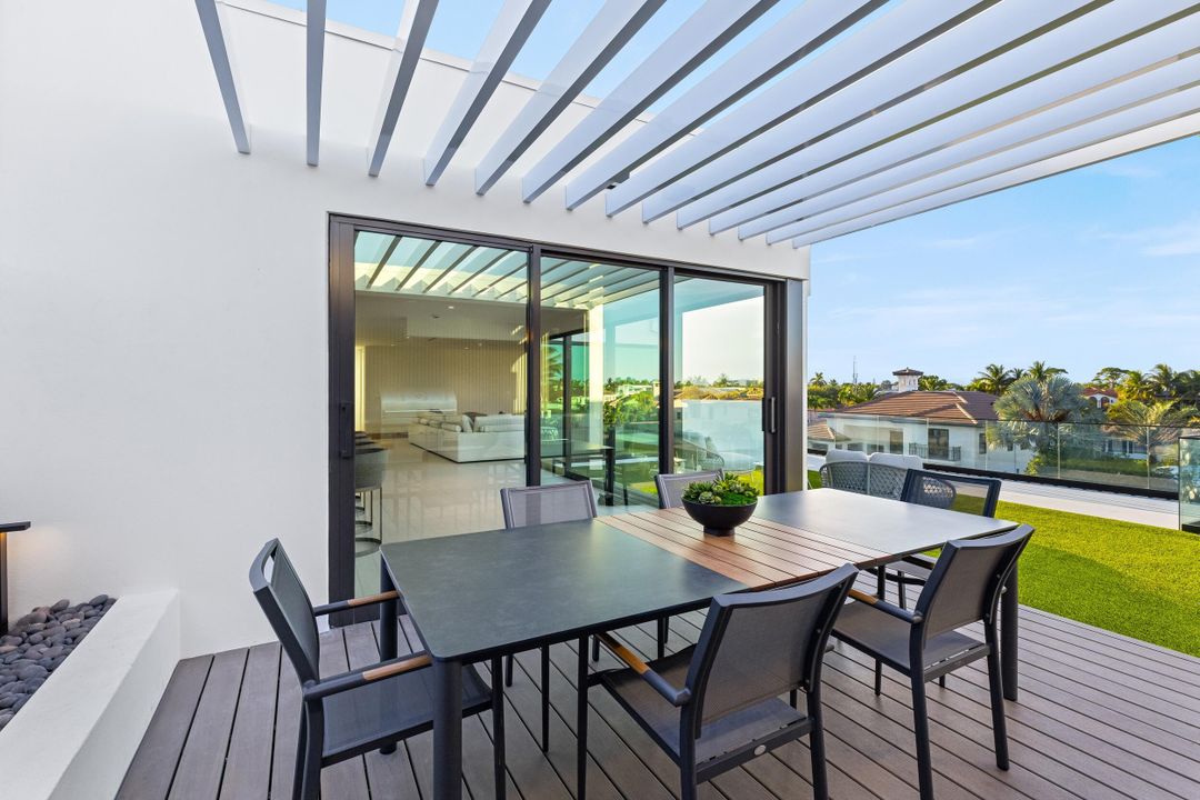 待售: $11,995,000 (5 贝兹, 7 浴室, 7898 平方英尺)