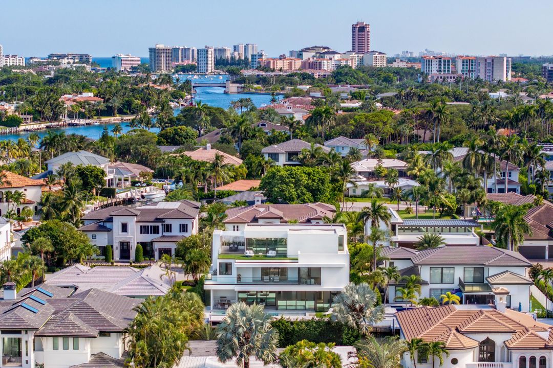 待售: $11,995,000 (5 贝兹, 7 浴室, 7898 平方英尺)