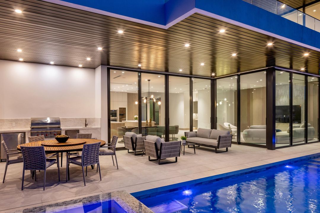 待售: $11,995,000 (5 贝兹, 7 浴室, 7898 平方英尺)