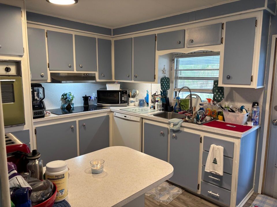 待售: $55,000 (2 贝兹, 2 浴室, 1200 平方英尺)