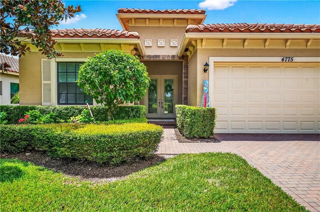 Recently Sold: $439,000 (3 beds, 2 baths, 1810 Square Feet)