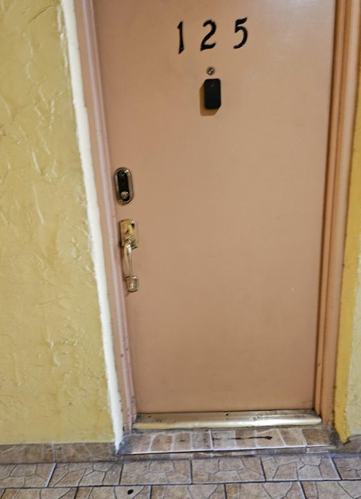 合同活跃: $185,000 (1 贝兹, 1 浴室, 600 平方英尺)