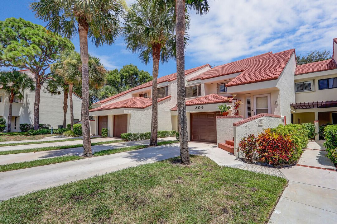 Active With Contract: $6,500 (2 beds, 2 baths, 1451 Square Feet)