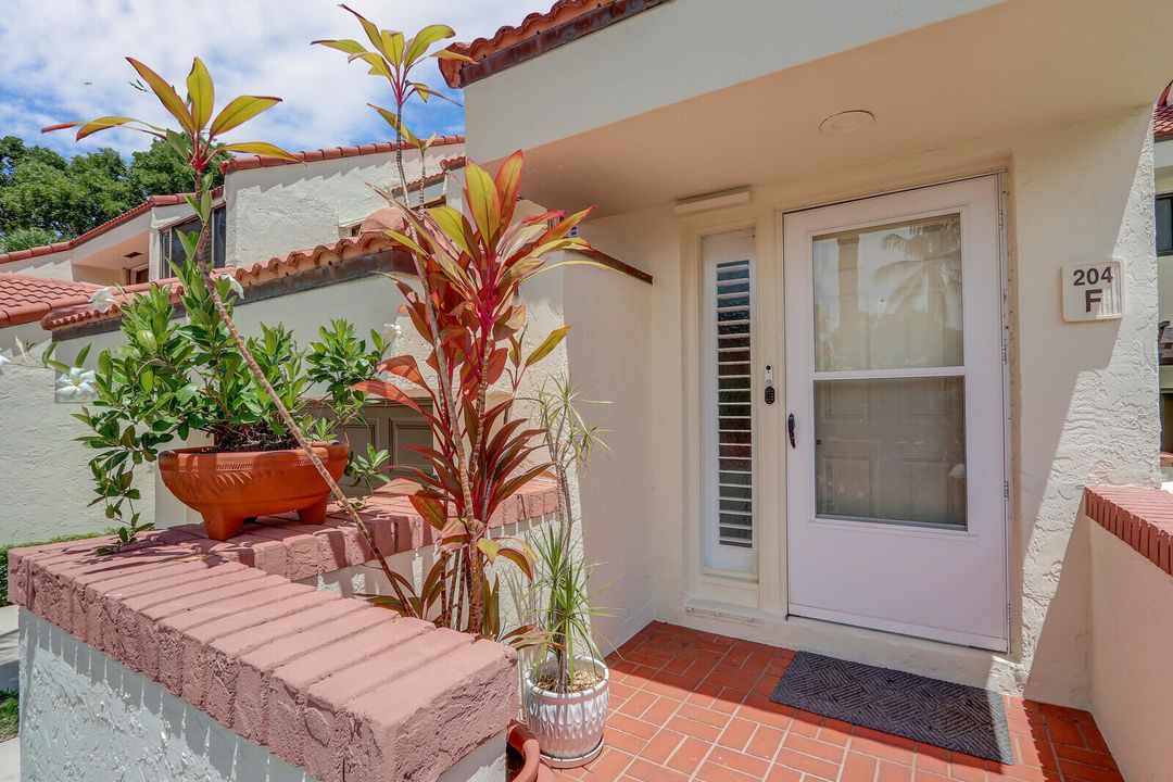 Active With Contract: $6,500 (2 beds, 2 baths, 1451 Square Feet)