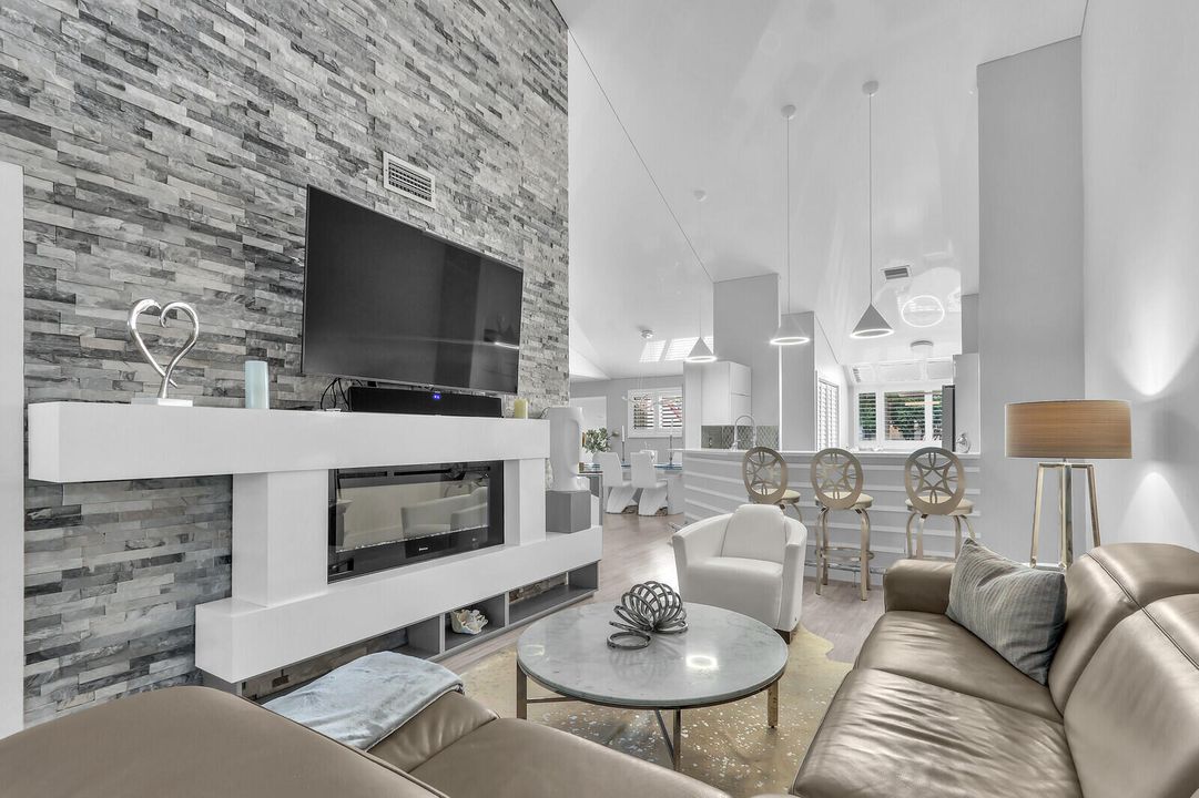 Active With Contract: $6,500 (2 beds, 2 baths, 1451 Square Feet)