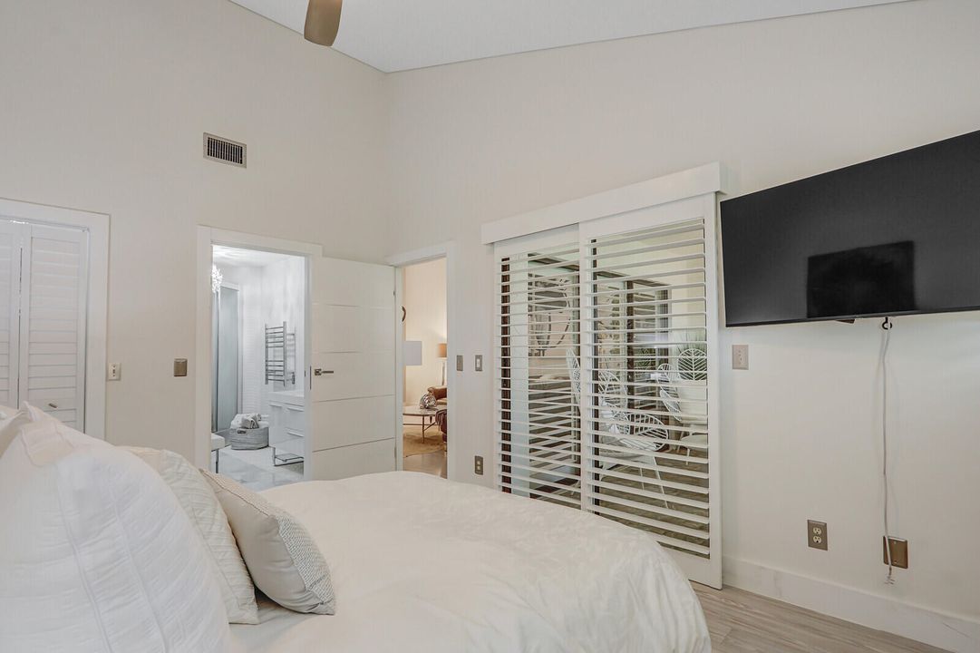 Active With Contract: $6,500 (2 beds, 2 baths, 1451 Square Feet)