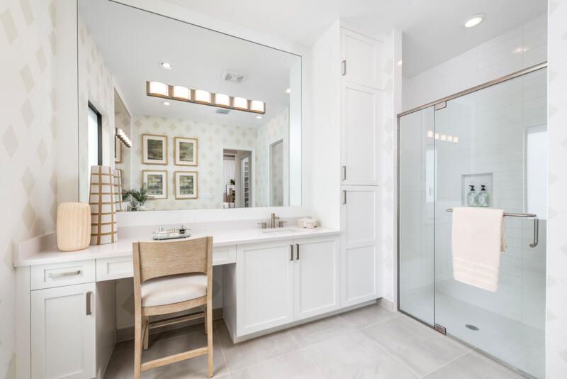 Под контрактом: $1,749,900 (4 спален, 3 ванн, 2448 Квадратных фут)